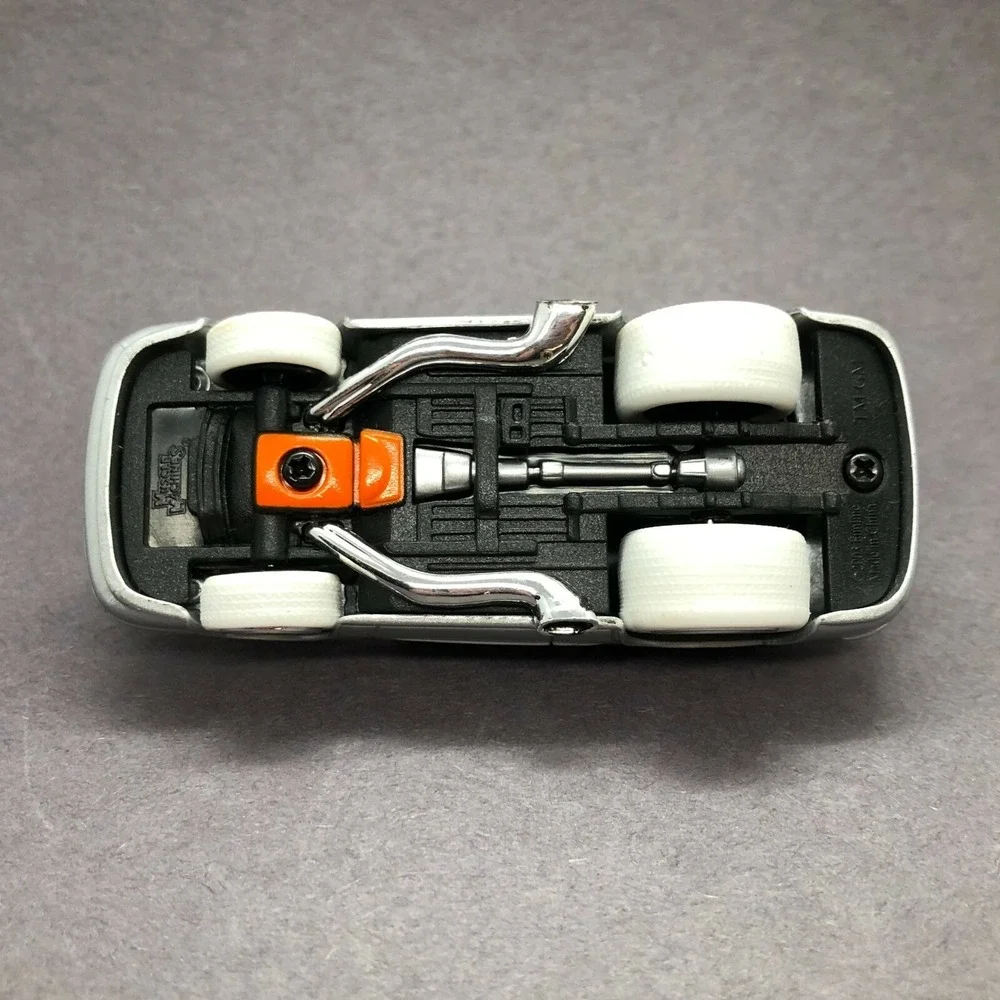 Muscle Machines 1996‎ 96 Chevrolet Chevy Impala Car1/64 Loose White Rubber Tires